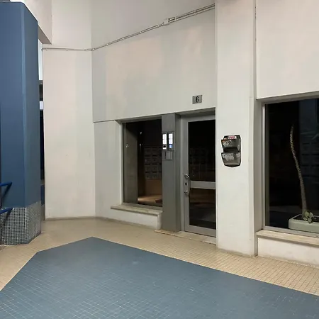 דירה Plume Tree House *