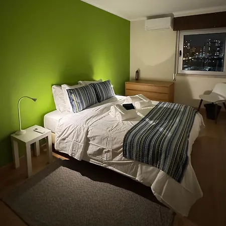 Apartment Plume Tree House Lisbon