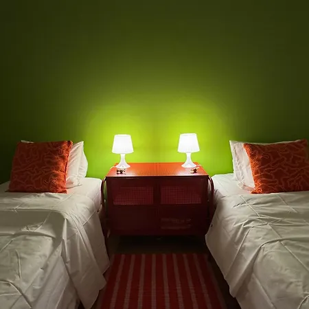 Plume Tree House Apartment Lisbon