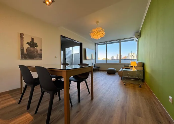 Plume Tree House ליסבון