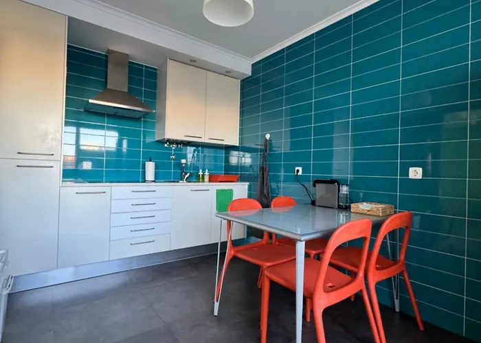 דירה Plume Tree House *