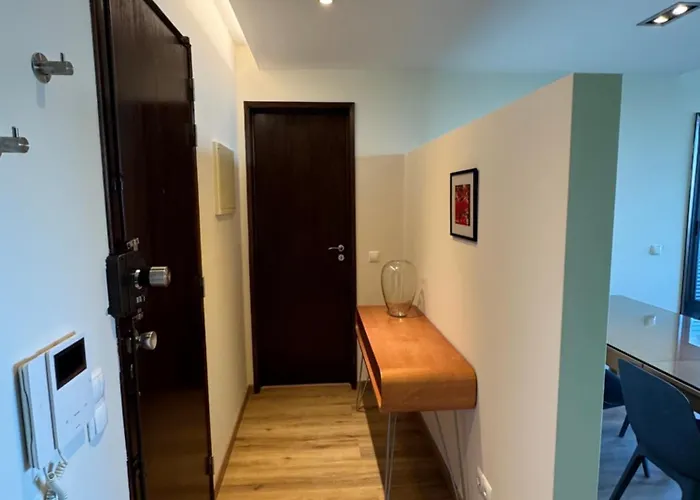 Plume Tree House Apartment Lisbon