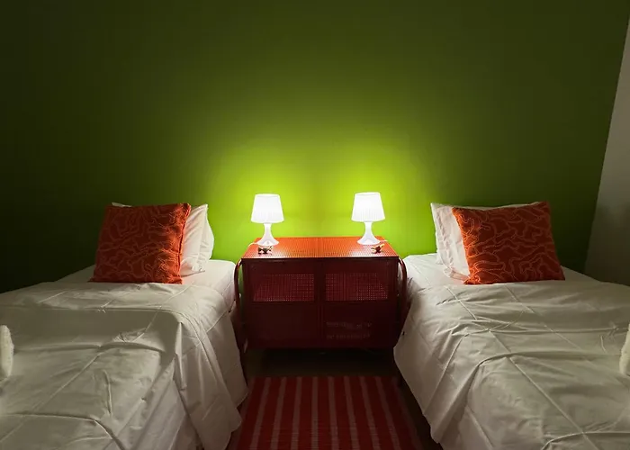 Plume Tree House Apartment Lisbon