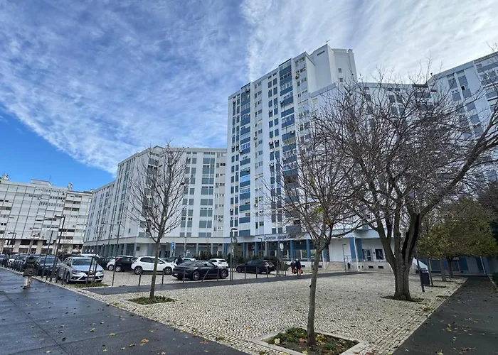 Plume Tree House * ליסבון